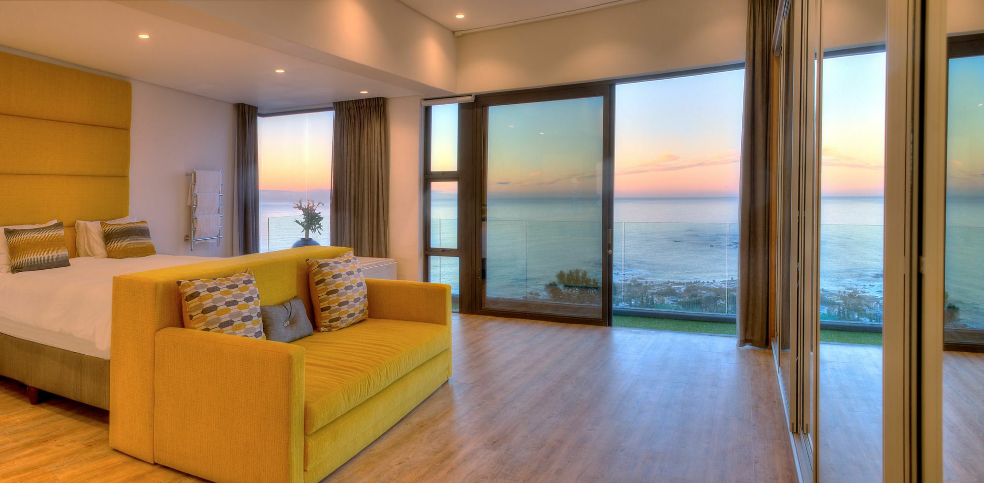 Sea Star Rocks Guest house Cape Town