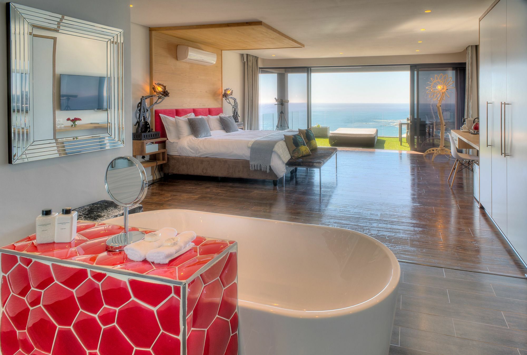Sea Star Rocks 4* Cape Town