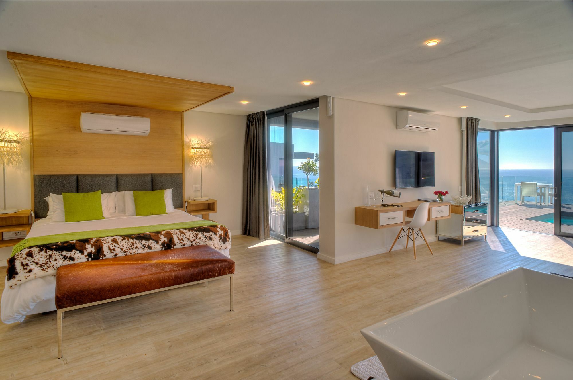 Sea Star Rocks 4* Cape Town
